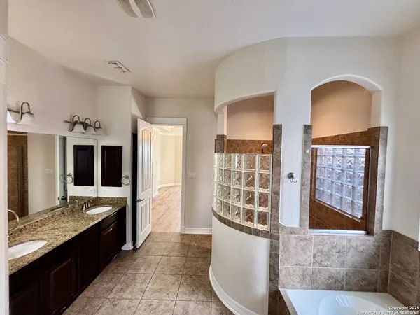 $2,400 | 2607 Seal Pointe, Converse, TX 78109