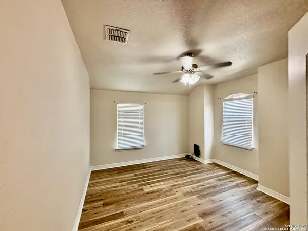 $2,400 | 2607 Seal Pointe, Converse, TX 78109
