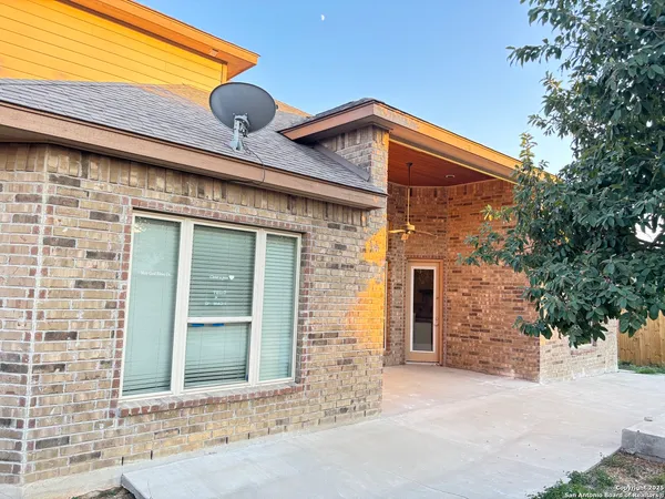 $2,400 | 2607 Seal Pointe, Converse, TX 78109