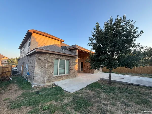 $2,400 | 2607 Seal Pointe, Converse, TX 78109