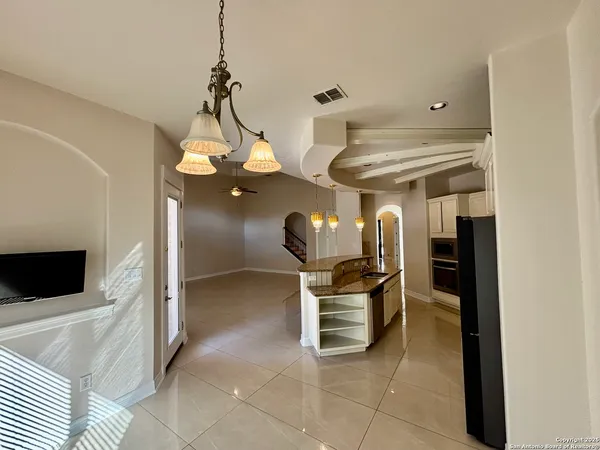 $2,400 | 2607 Seal Pointe, Converse, TX 78109