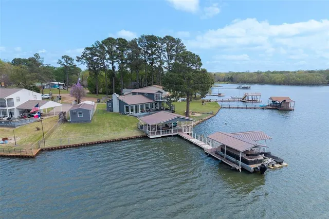 $624,999 | 113 Dolly Drive, Mabank, TX 75156