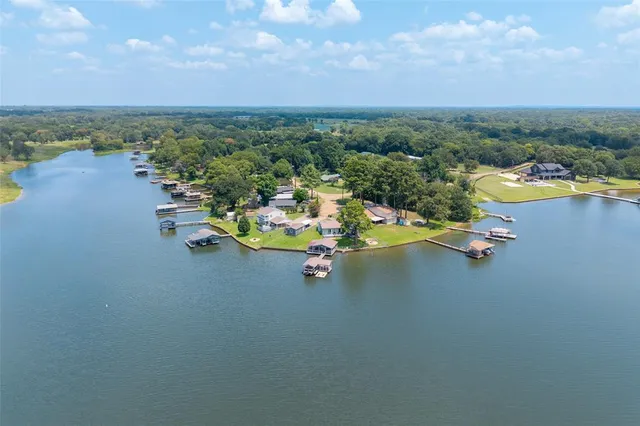 $624,999 | 113 Dolly Drive, Mabank, TX 75156