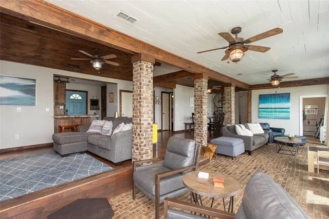 $624,999 | 113 Dolly Drive, Mabank, TX 75156