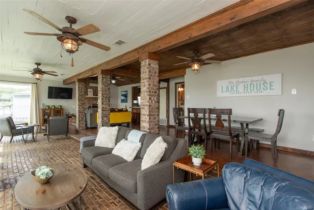 $624,999 | 113 Dolly Drive, Mabank, TX 75156