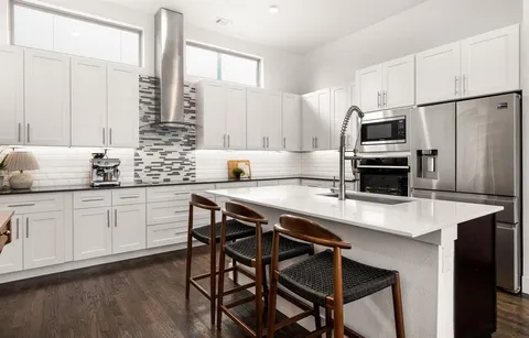 $475,000 | 4222 Roseland Avenue, Unit 102, Dallas, TX 75204