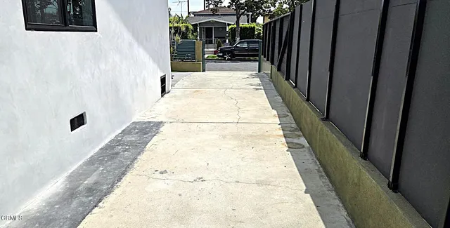 $3,300 | 1121 La Puerta Street, Los Angeles, CA 90023