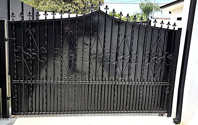 $3,300 | 1121 La Puerta Street, Los Angeles, CA 90023