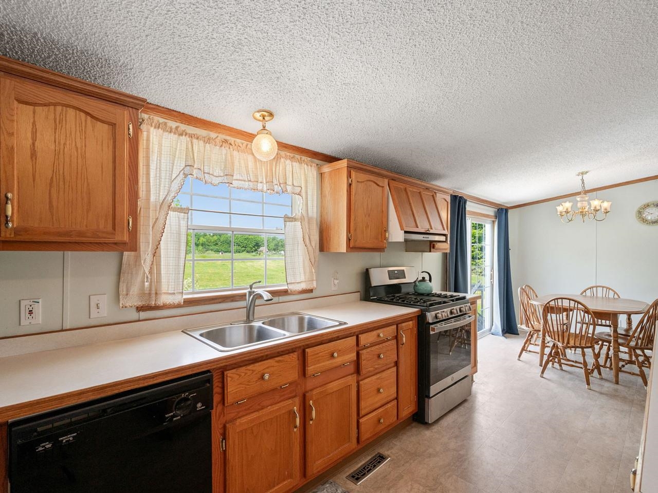 669 Buttolph Road Shoreham, VT 05778 - Photo 6 of 44