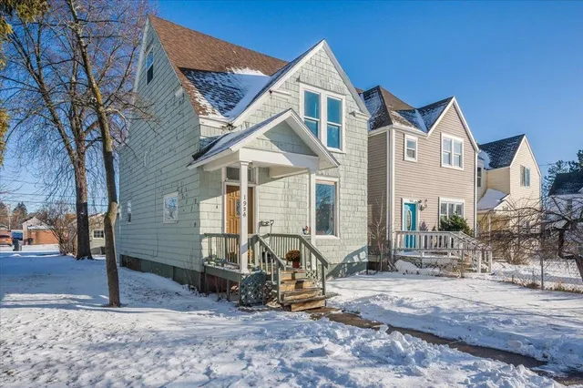 $237,500 | 1924 Banks Avenue, Superior, WI 54880