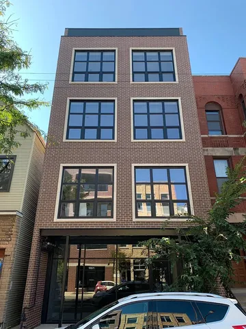 $4,450 | 2930 North Lincoln Avenue, Unit 2, Chicago, IL 60657