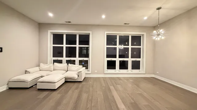 $4,450 | 2930 North Lincoln Avenue, Unit 2, Chicago, IL 60657