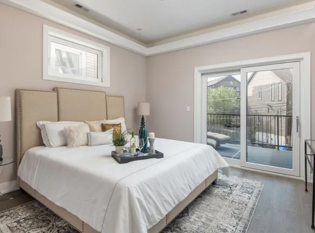 $4,450 | 2930 North Lincoln Avenue, Unit 2, Chicago, IL 60657