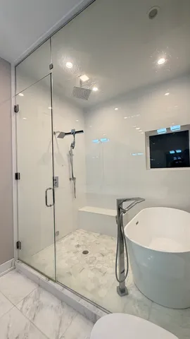 $4,450 | 2930 North Lincoln Avenue, Unit 2, Chicago, IL 60657