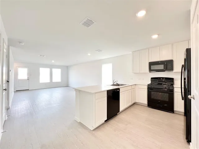 $2,000 | 4012 Twinleaf Drive, Crowley, TX 76036