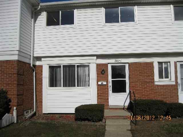 20211 15 Mile Road Clinton Township, MI 48035 - Photo 1 of 9 31087557.JPG