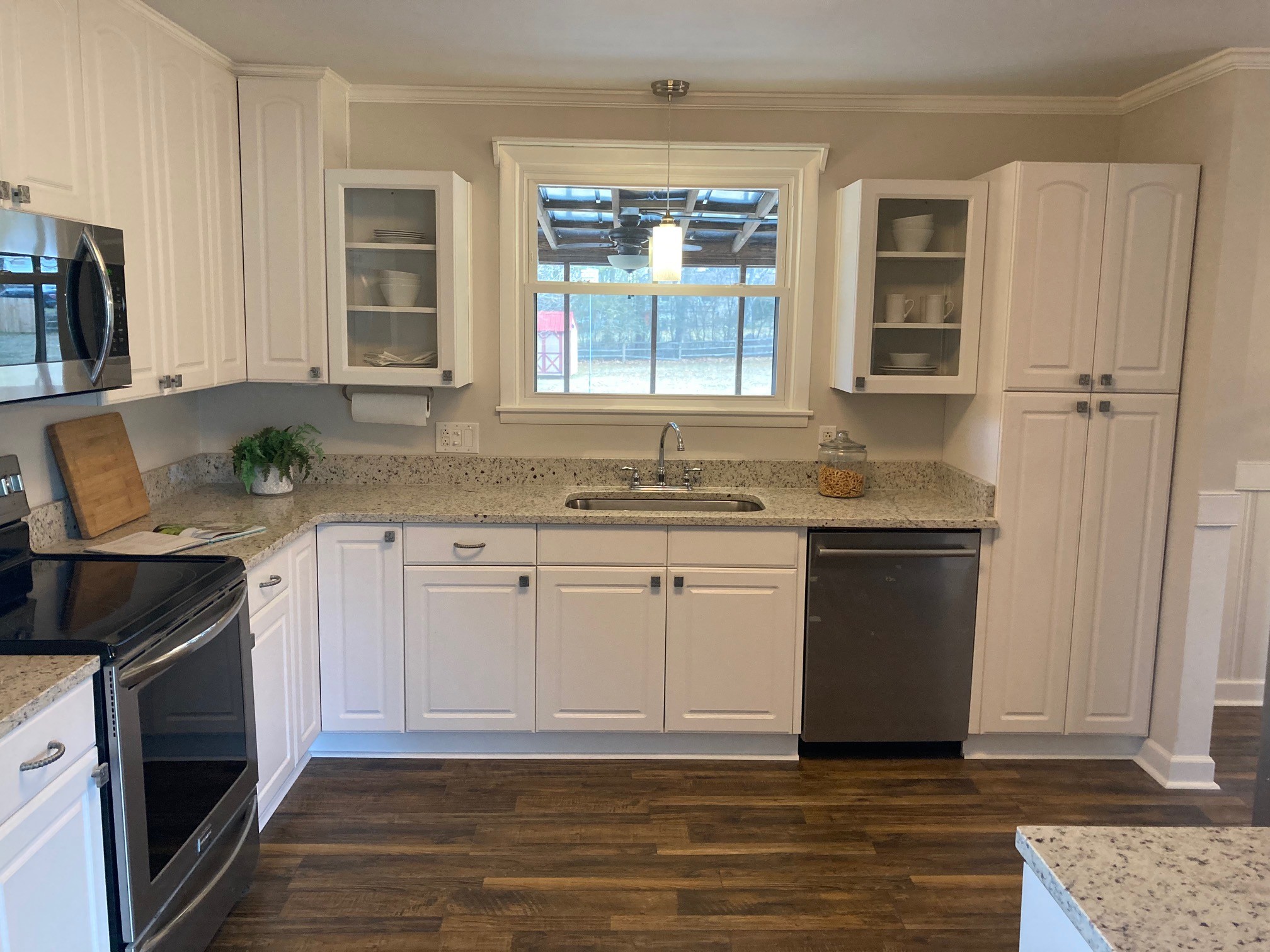 129 Cherokee Road Hendersonville, TN 37075 - Photo 7 of 26 Gallery Image 7