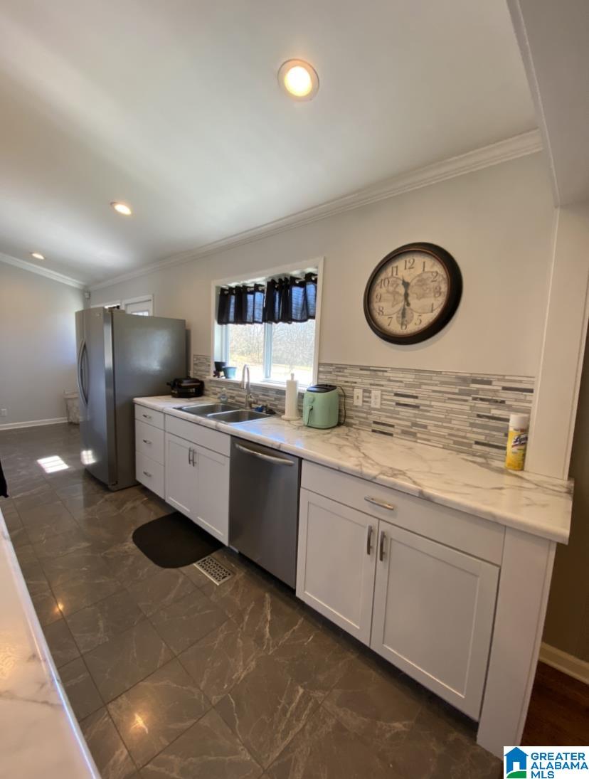 1130 Rhodes Street Anniston, AL 36206 - Photo 8 of 29