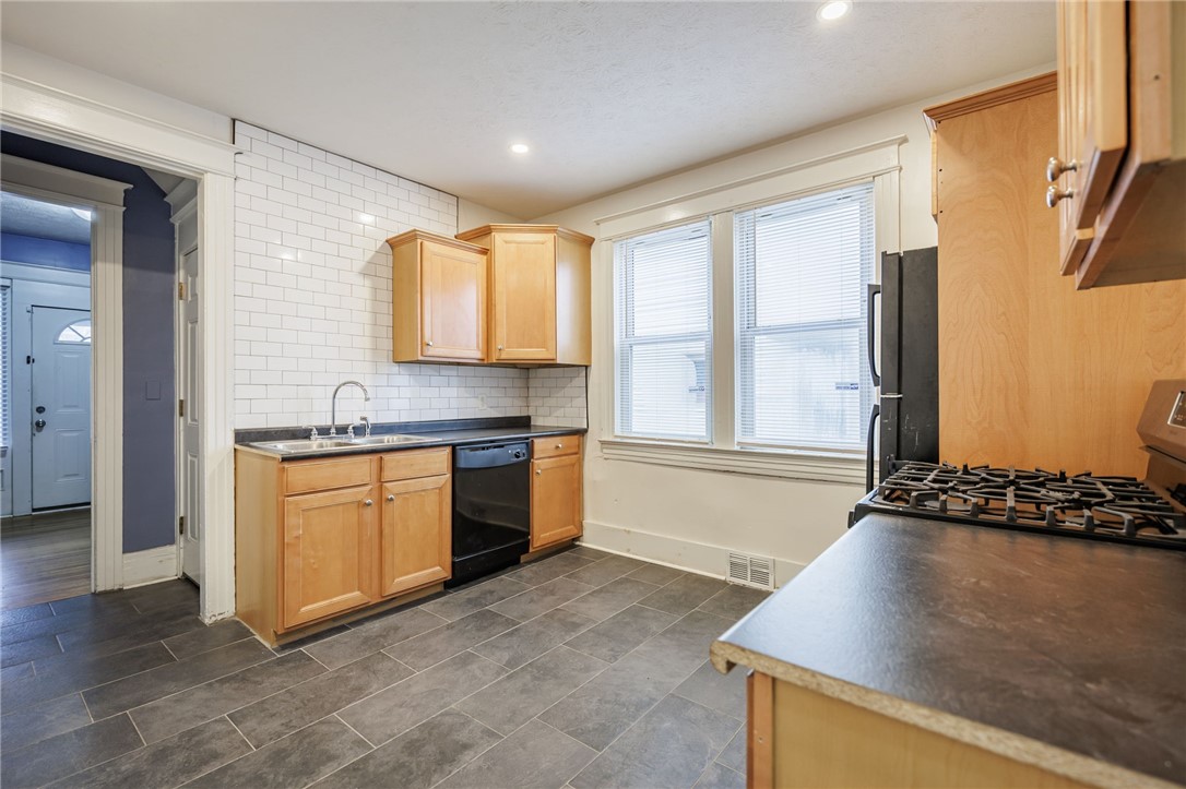 336 Melville Street Rochester, NY 14609 - Photo 21 of 29