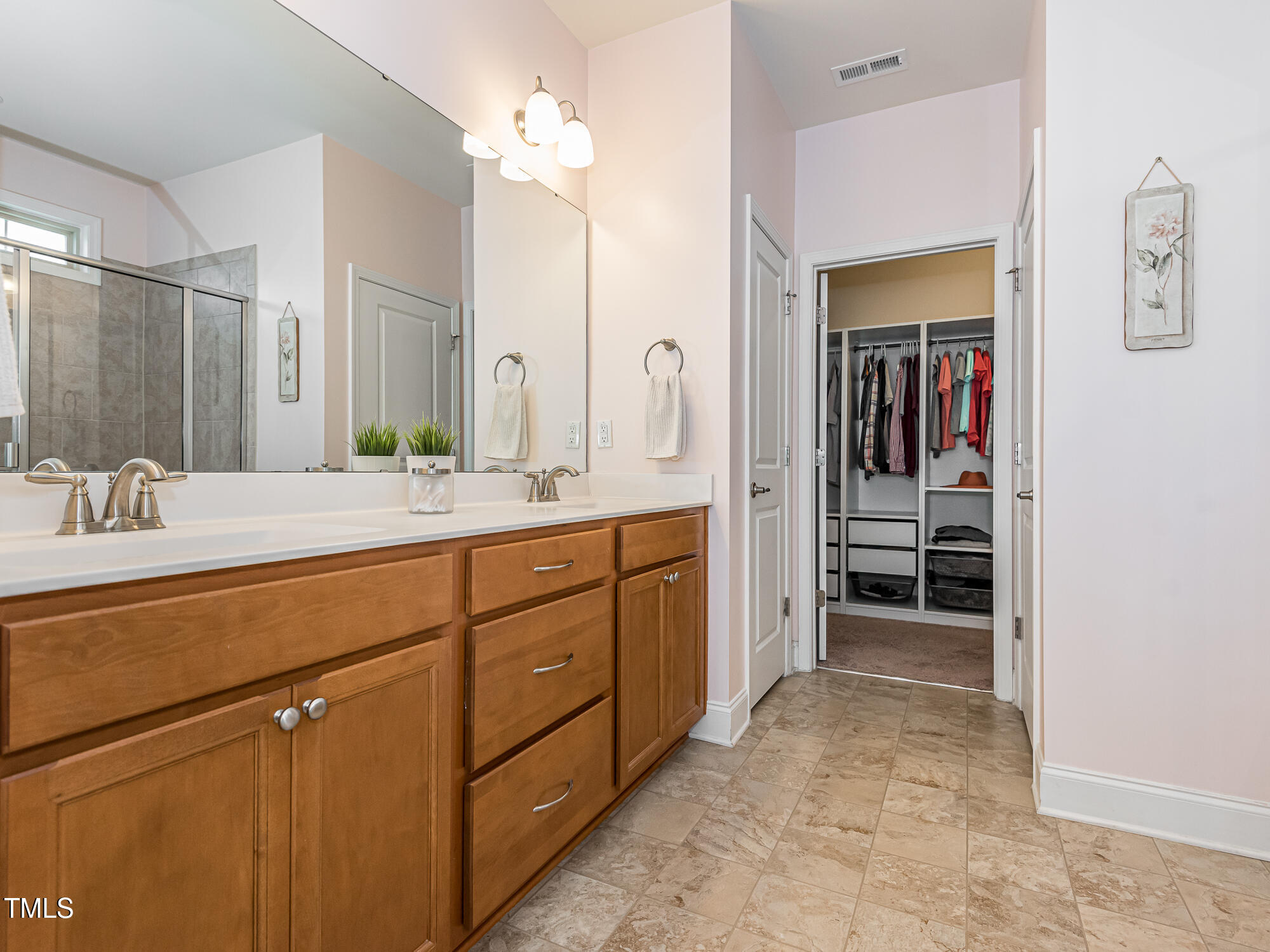 7512 Channery Way Raleigh, NC 27616 - Photo 20 of 45 InTrust_Realty_Lee_7512_Channery-2905