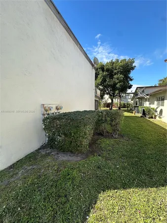 $2,400 | 3201 Northwest 4th Terrace, Unit 61, Pompano Beach, FL 33064