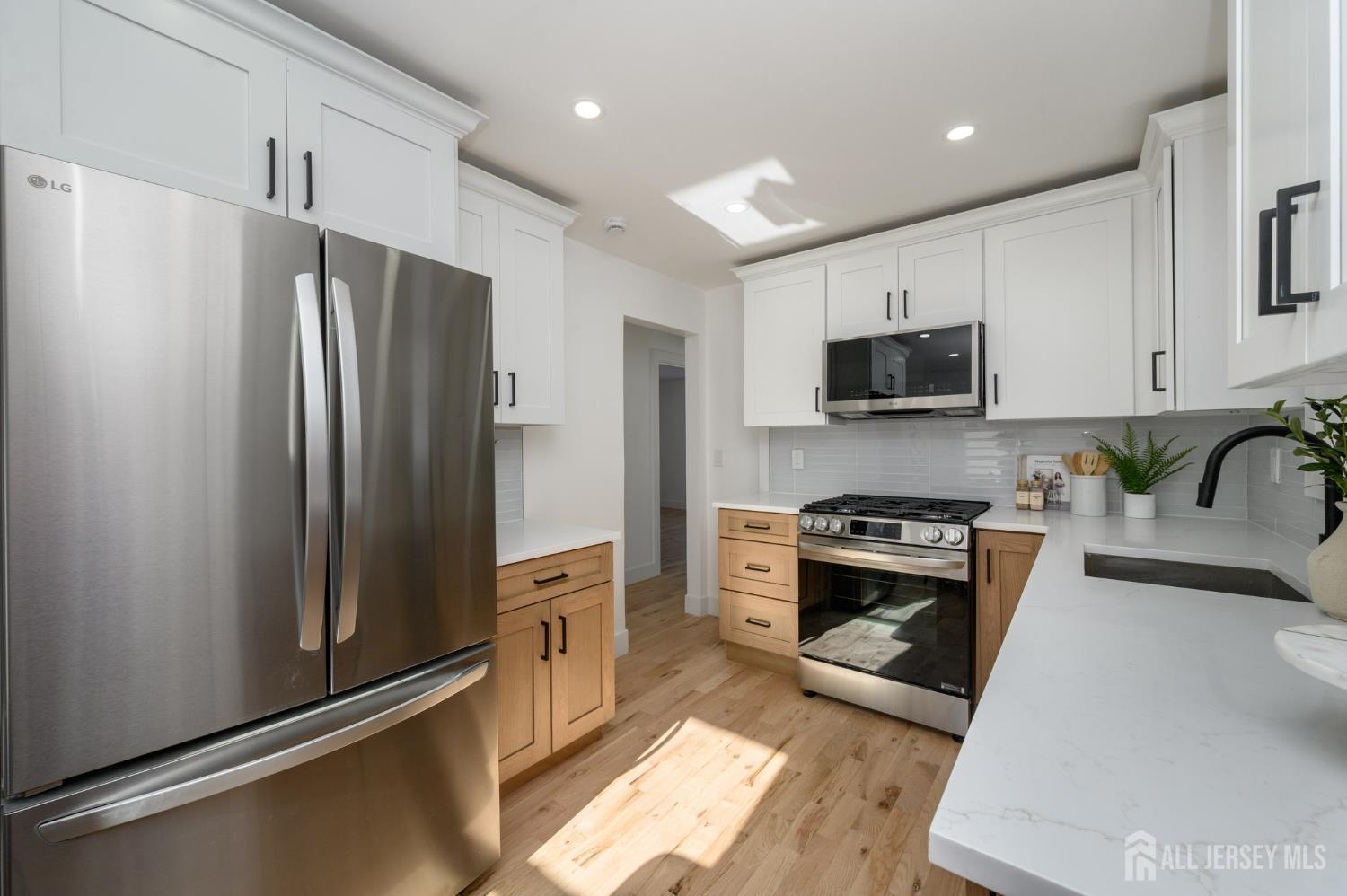 341 Forest Drive Union, NJ 07083 - Photo 14 of 44