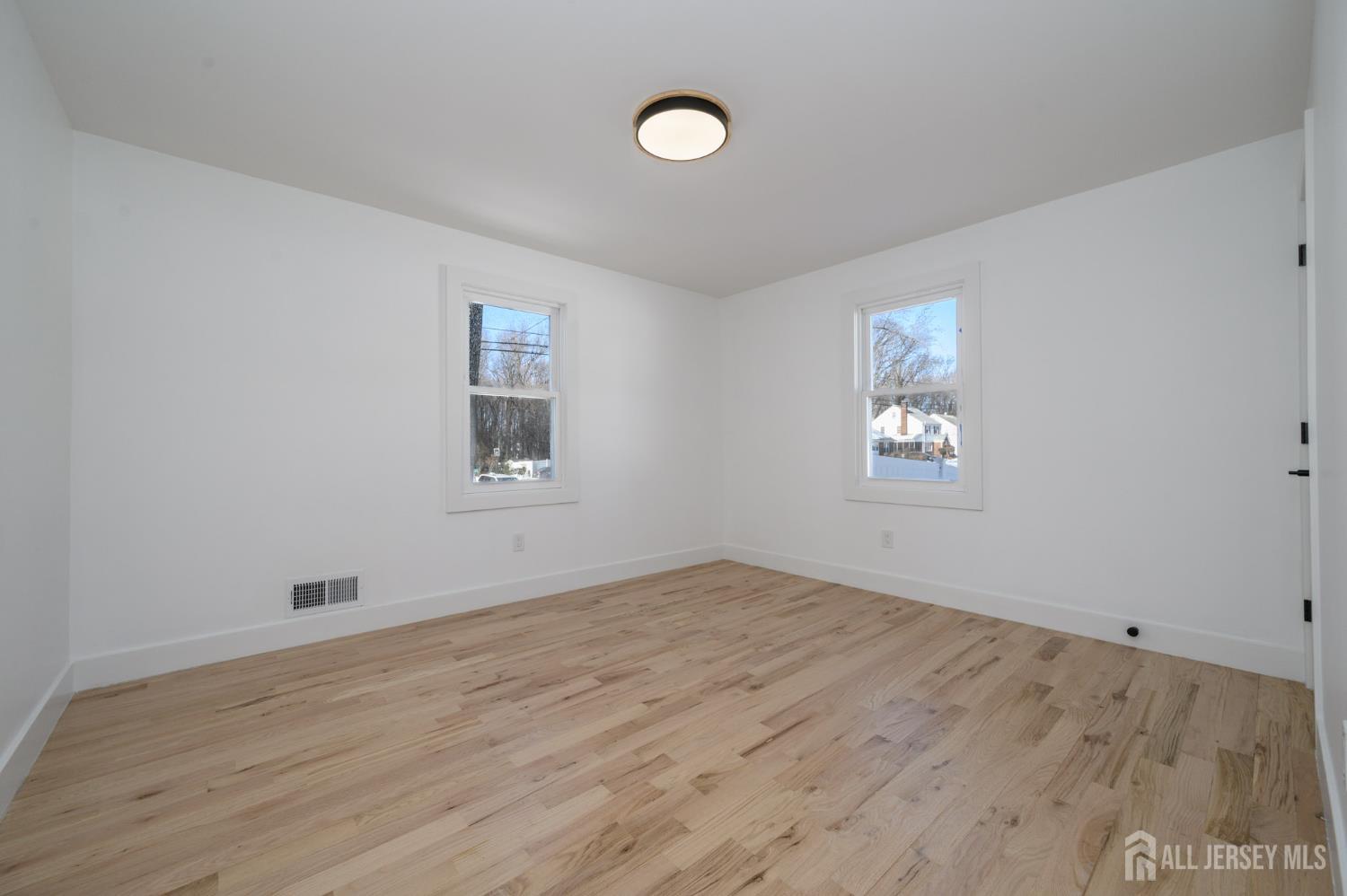 341 Forest Drive Union, NJ 07083 - Photo 20 of 44