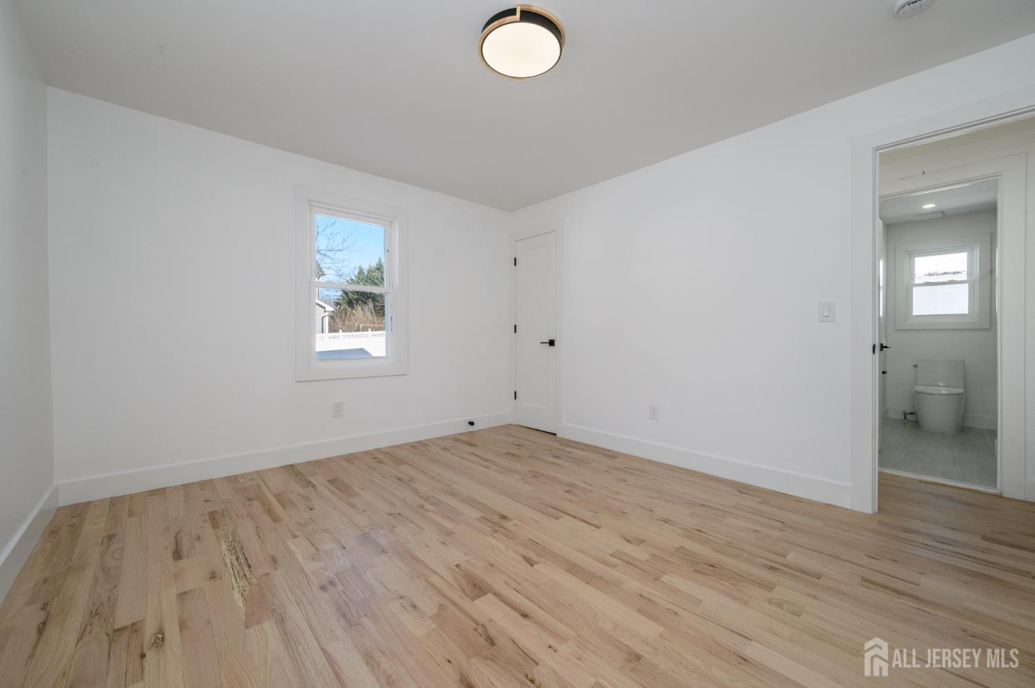 341 Forest Drive Union, NJ 07083 - Photo 21 of 44