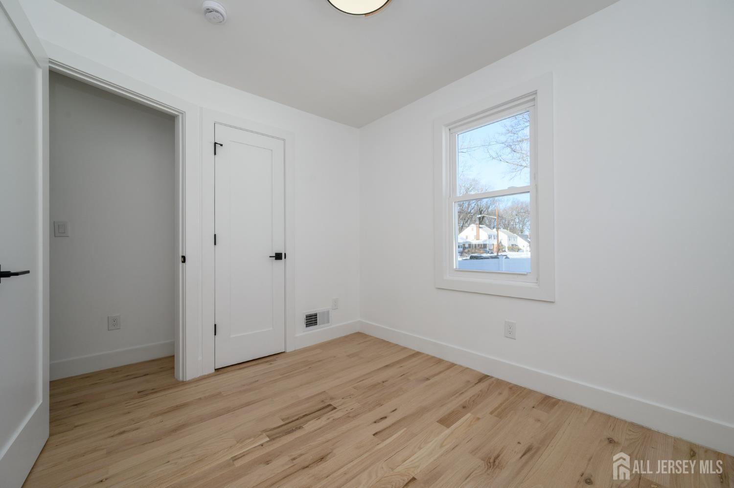 341 Forest Drive Union, NJ 07083 - Photo 24 of 44