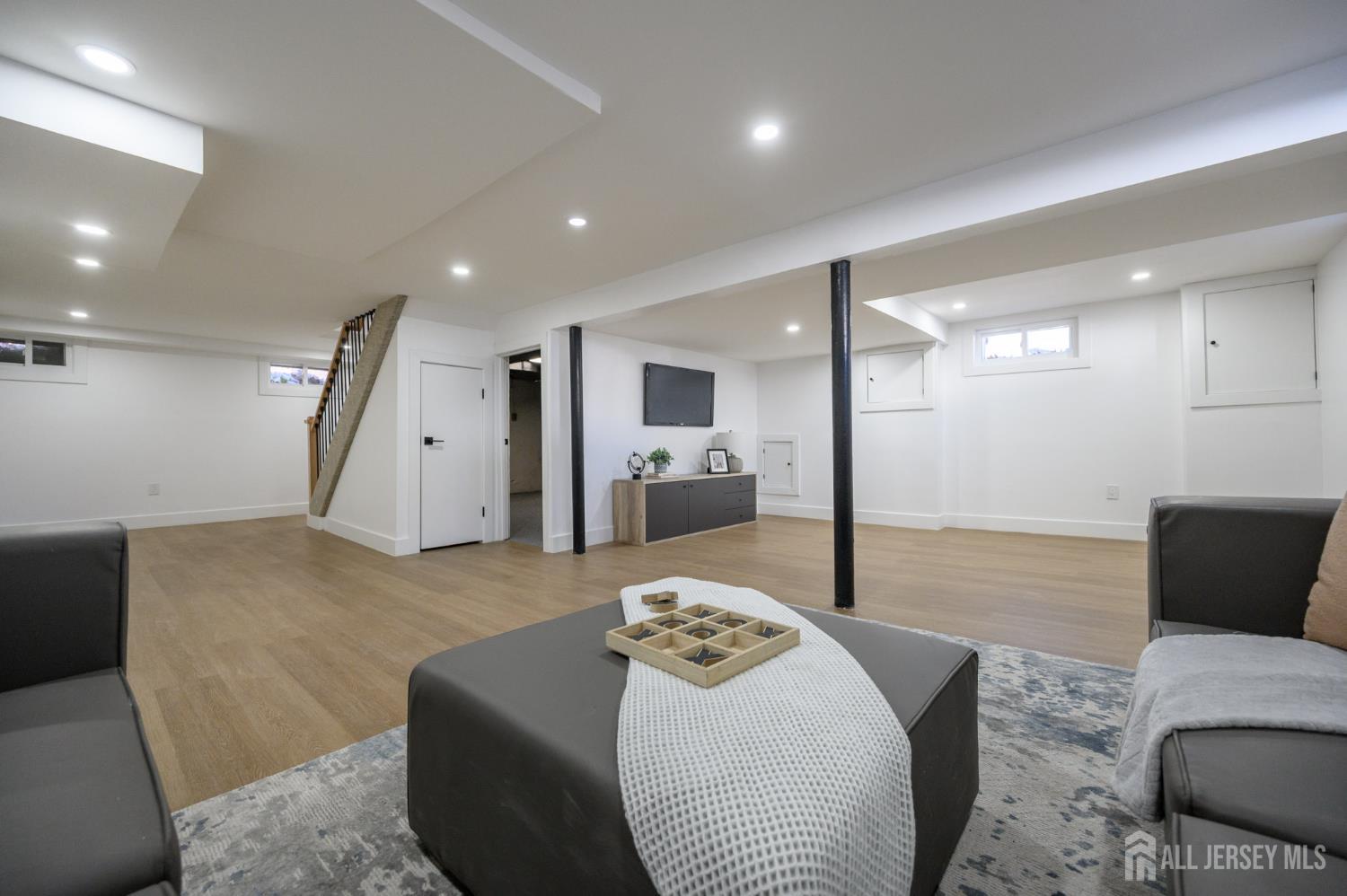 341 Forest Drive Union, NJ 07083 - Photo 34 of 44