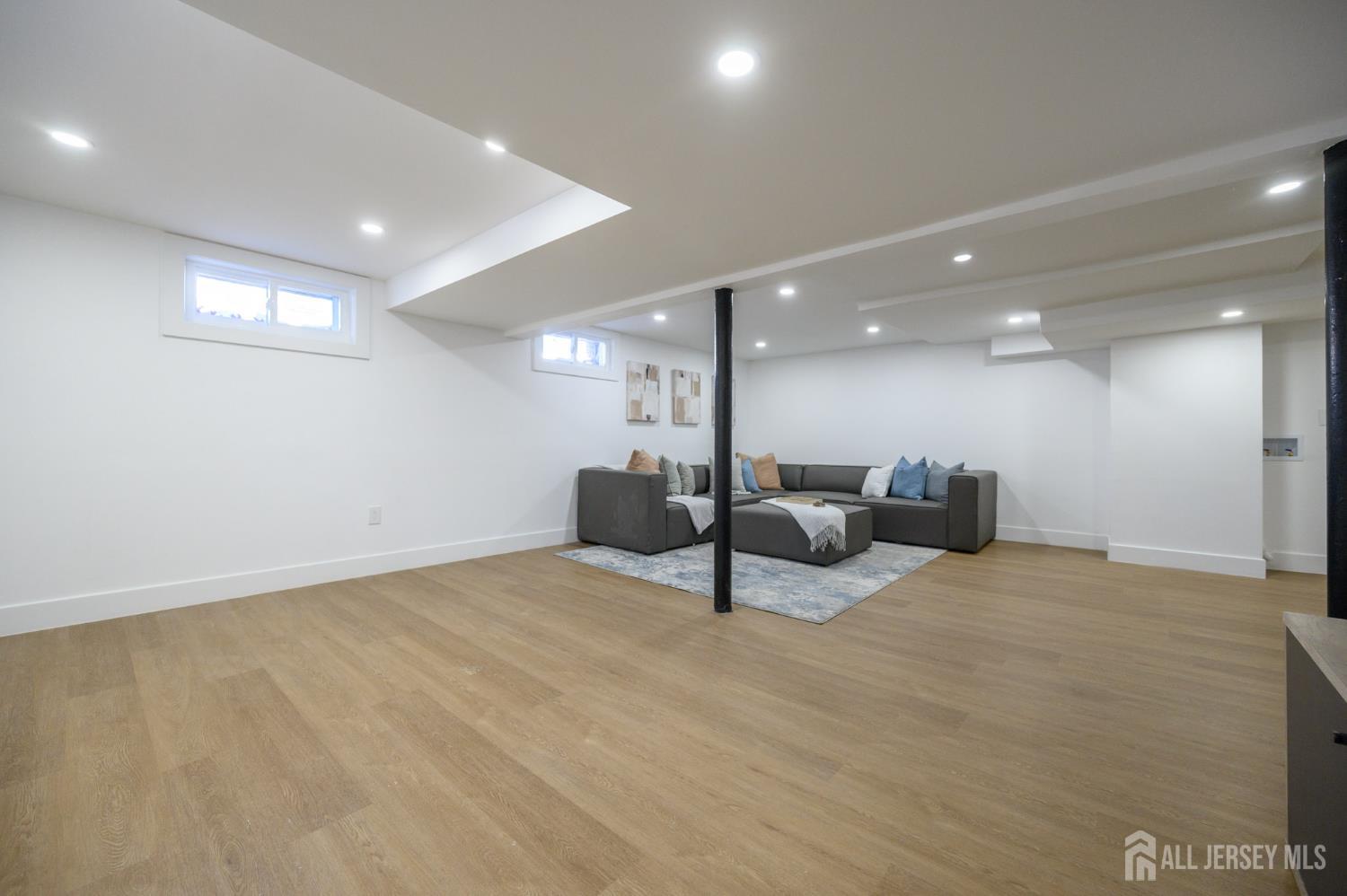 341 Forest Drive Union, NJ 07083 - Photo 37 of 44