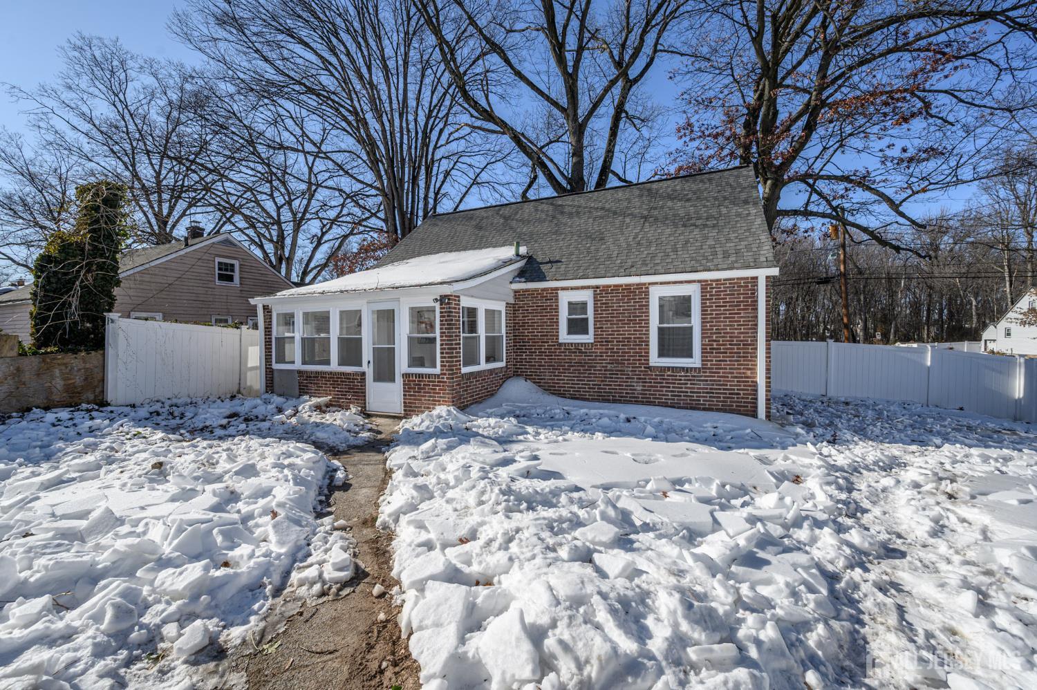 341 Forest Drive Union, NJ 07083 - Photo 41 of 44