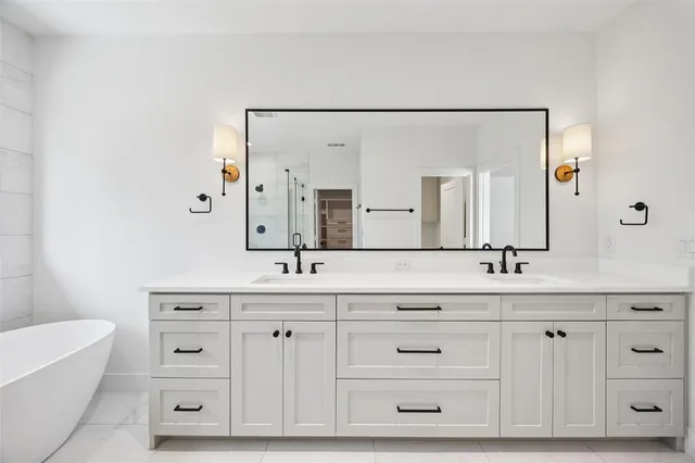 $2,095,000 | 5636 Winton Street, Dallas, TX 75206