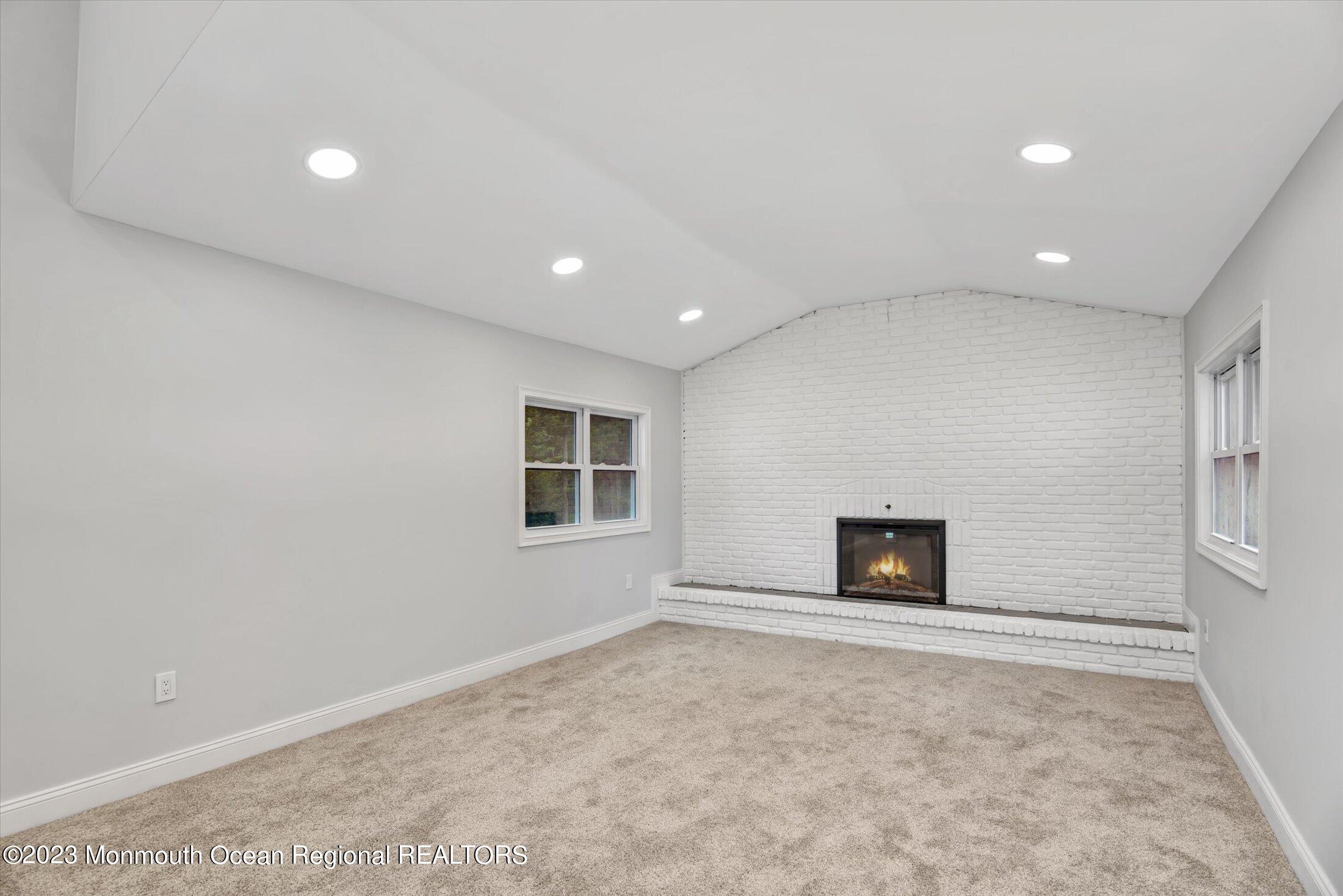 17 Canadian Woods Road Marlboro, NJ 07746 - Photo 15 of 28 16-Family Room