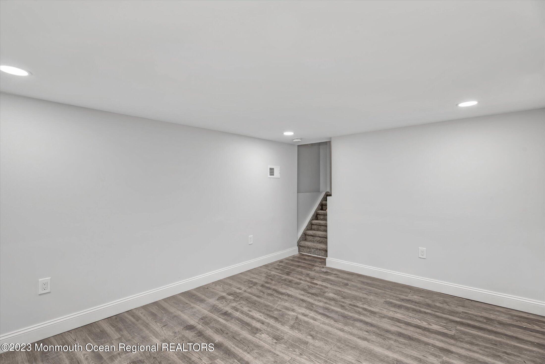 17 Canadian Woods Road Marlboro, NJ 07746 - Photo 25 of 28 26-Lower Level