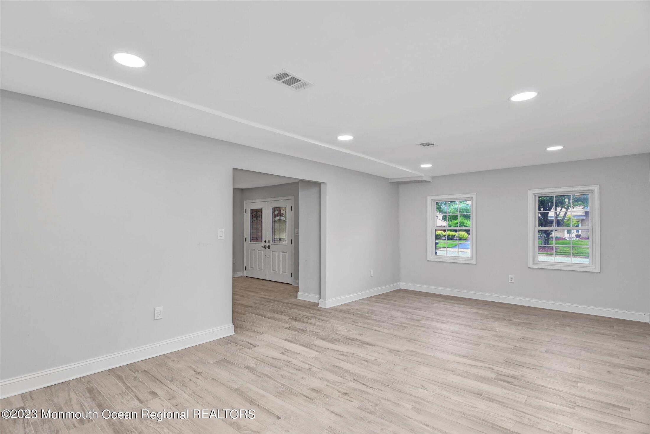 17 Canadian Woods Road Marlboro, NJ 07746 - Photo 10 of 28 05-Living Room