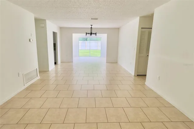 $2,000 | 15091 Southwest 35th Circle, Ocala, FL 34473