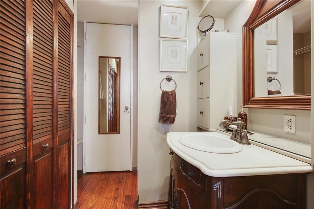 232 Decatur Street, Unit 2D New Orleans, LA 70130 - Photo 8 of 15 Gallery Image 8