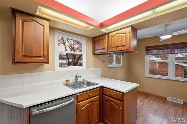 $585,000 | 1572 North Woodlawn Avenue, St. Louis, MO 63122