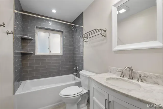 $585,000 | 1572 North Woodlawn Avenue, St. Louis, MO 63122