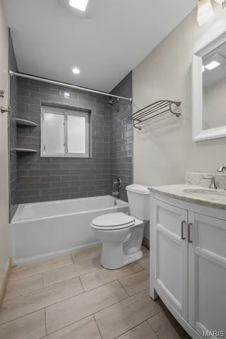 $585,000 | 1572 North Woodlawn Avenue, St. Louis, MO 63122