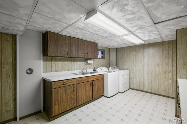 $585,000 | 1572 North Woodlawn Avenue, St. Louis, MO 63122