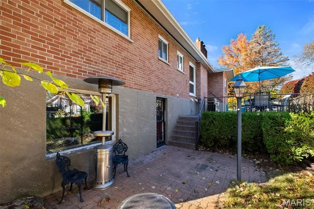 $585,000 | 1572 North Woodlawn Avenue, St. Louis, MO 63122