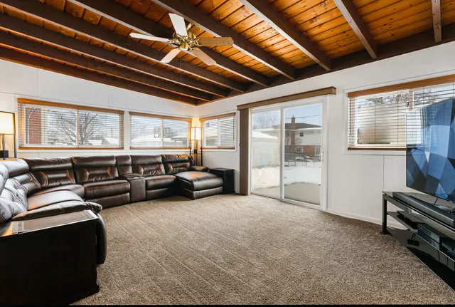 $435,000 | 11129 Martindale Drive, Westchester, IL 60154