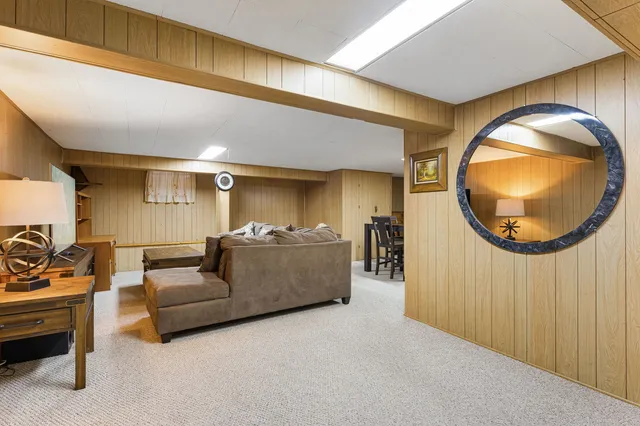 $435,000 | 11129 Martindale Drive, Westchester, IL 60154