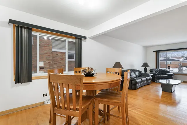 $435,000 | 11129 Martindale Drive, Westchester, IL 60154