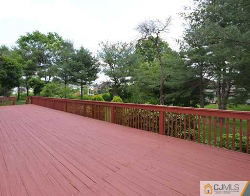 16 Pitt Road East Brunswick, NJ 08816 - Photo 18 of 20 Gallery Image 18