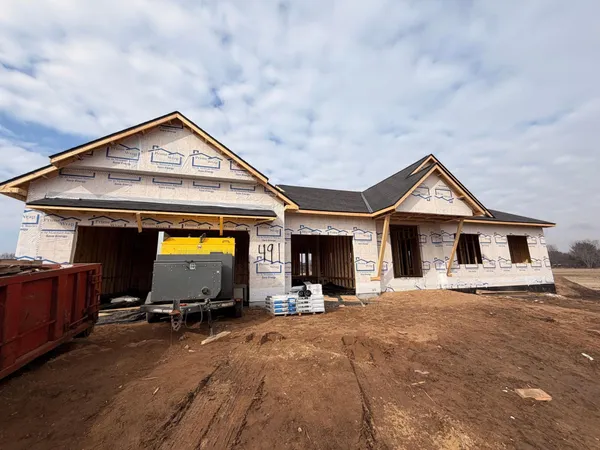 $800,000 | 491 Elbert Drive, Hudson, WI 54016