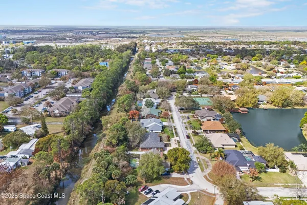 $599,900 | 572 Lake Ashley Circle, Melbourne, FL 32904