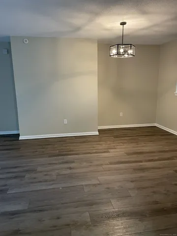 $2,200 | 140 Thompson Street, Unit 12E, East Haven, CT 06513